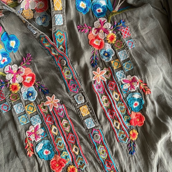 Johnny Was Embroidered Tunic Top - Picture 11 of 11